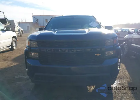 2020 Chevrolet Silverado 1500 4Wd Short Bed Custom из США, поврежденный, VIN 3GCUYBEF2LG331360